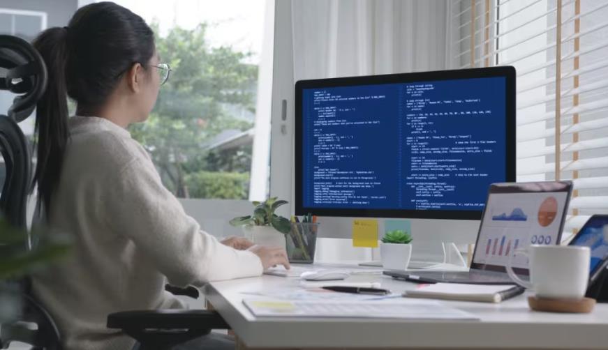 越秀区企业数字化解决方案:机器学习赋能商业模式升级的核心路径